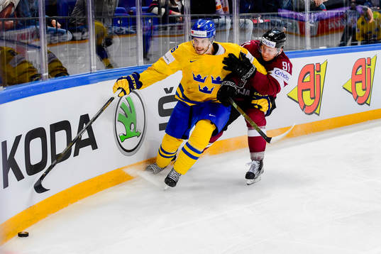 Sveriges Oscar Fantenberg och Lettlands Ronalds Kenins
