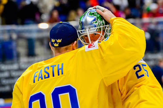 Sveriges målvakt Viktor Fasth och målvakt Jacob