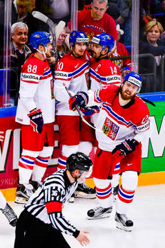 Tjeckiens David Pastrnak ,Roman Cervenka, Lukas Kaspar  och