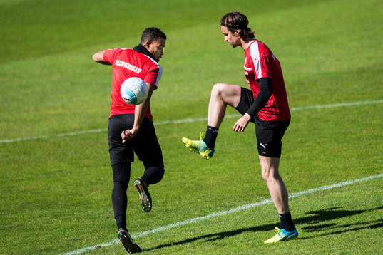 Matthew Rusike och Linus Hallenius