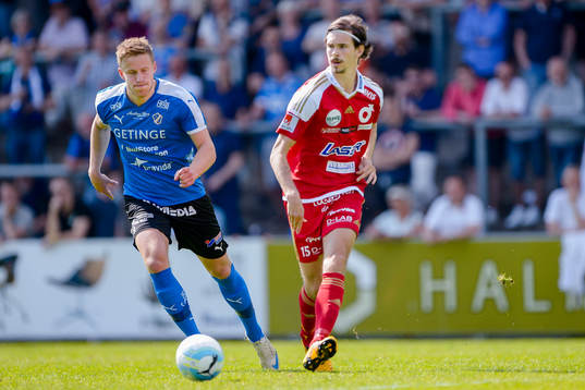 Halmstads Alexander Ruud Tveter  och Degerfors Sebastian