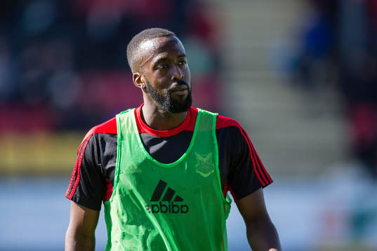 Östersunds Ronald Mukiibi värmer upp