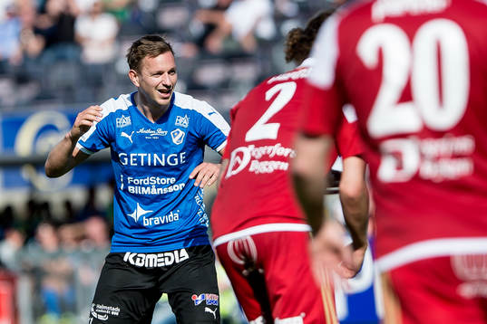 Halmstads Fredrik Olsson ser sin nick gå i stolpen