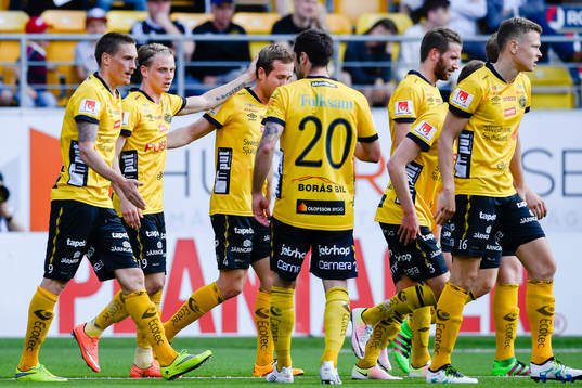 Elfsborgs Simon Hedlund jublar