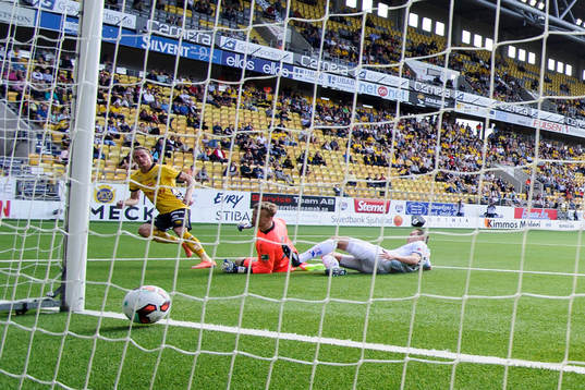 Elfsborgs Simon Hedlund gör 2-0