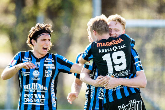 Sirius spelare jublar