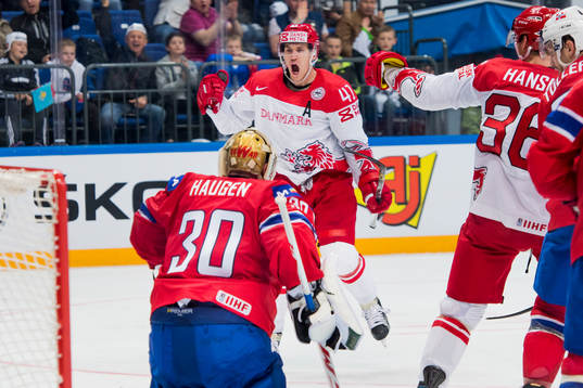 Danmarks Jesper Jensen jublar