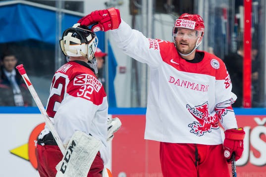 Danmarks målvakt Sebastian Dahm och Nicklas