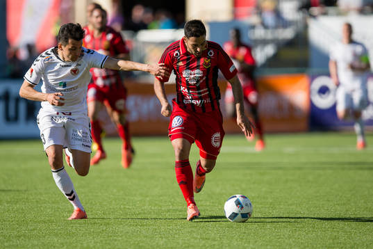 Östersunds Saman Ghoddos mot Kalmars Emin Nouri