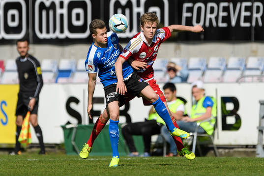 Halmstads Gabriel Gudmundsson och Degerfors Ludvig Fritzson