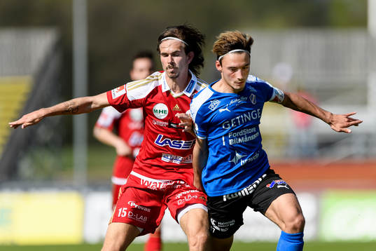 Degerfors Sebastian Olsson och Halmstads Sead Haksabanovic