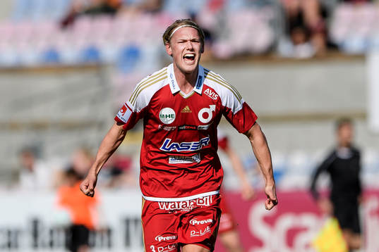 Degerfors Hampus Zackrisson jublar