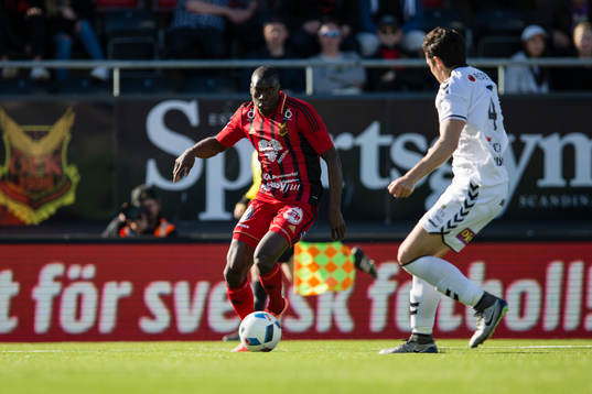 Östersunds Ken Sema mot Kalmars Marko Biskupovic