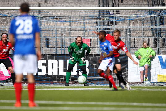 Trelleborgs målvakt Fredrik Persson