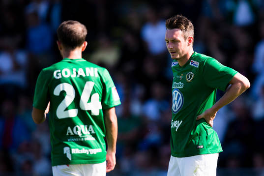 Jönköpings Robert Gojani och Daryl Smylie deppar