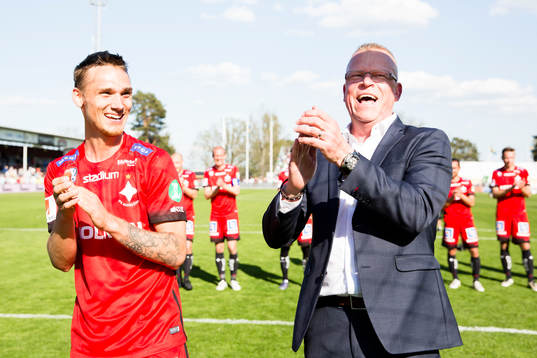 Norrköpings Linus Wahlqvist och manager Janne Andersson