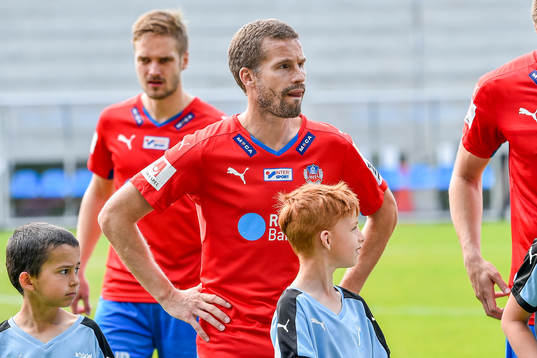 Helsingborgs Christoffer Andersson  före fotbollsmatchen i