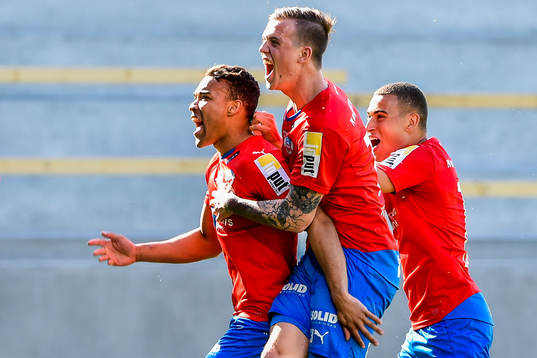 Helsingborgs Matthew Rusike , Alexander Achinioti-Jönsson