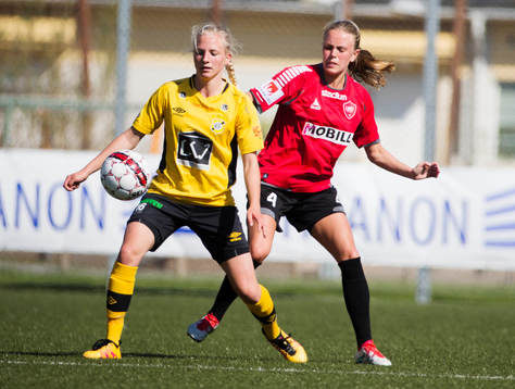 s Elin Björklund och Ältas Astrid Larsson