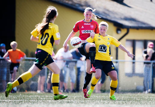s Saga Ollerstam och Ältas Josefin Steger