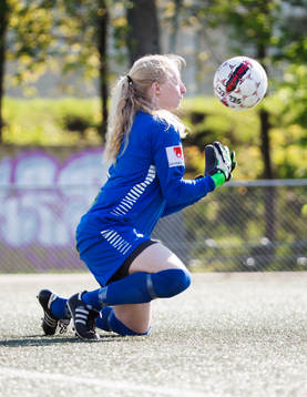 s målvakt Josephine Frigge