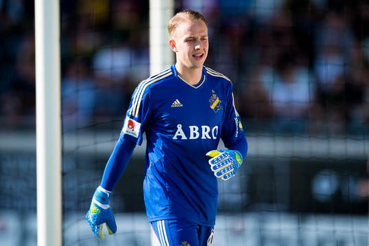 s målvakt Patrik Carlgren