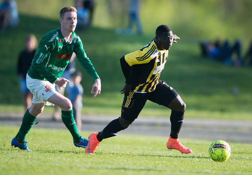 IFK Hässleholms Mike Andrew i matchen i division 2 mellan