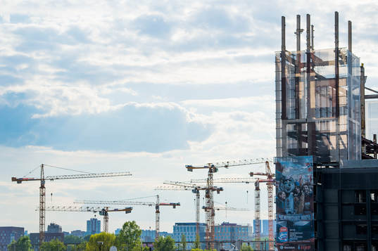 Byggkranar i horisonten