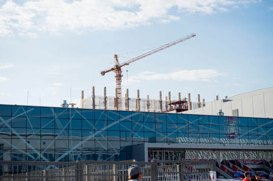 Byggkranar över VTB Ice Palace