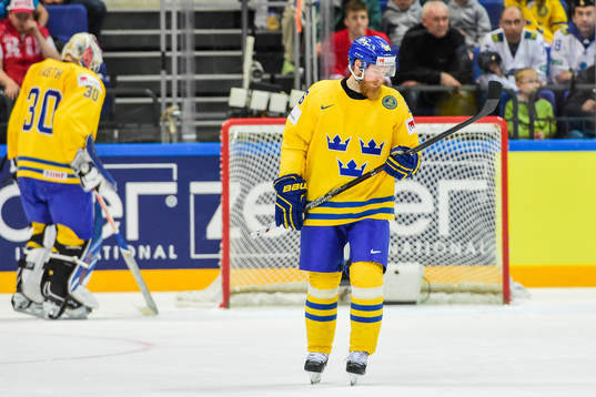 Sveriges målvakt Viktor Fasth och Linus Klasen deppar