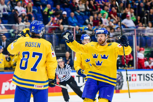 Sveriges Robert Rosen och Mattias Ritola jublar