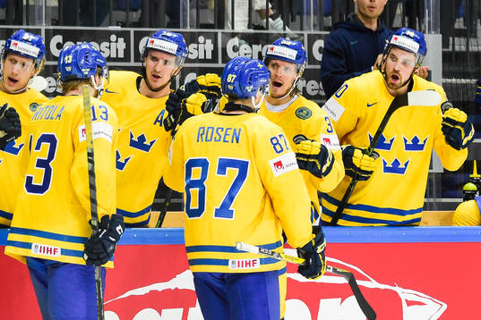 Sveriges Robert Rosen och Mattias Ritola jublar