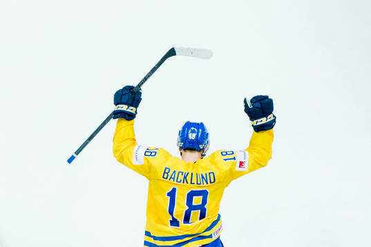 Sveriges Mikael Backlund jublar