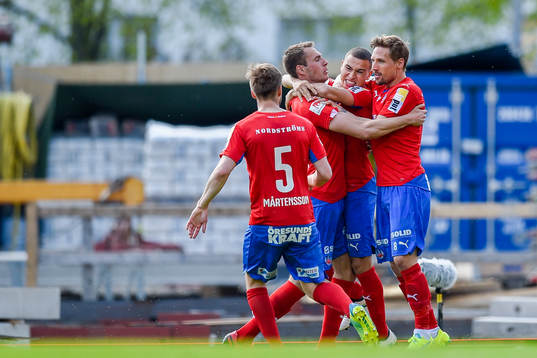 Helsingborgs spelare jublar