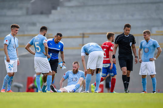 Malmö FFs Jo Inge Berget har ont