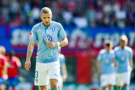 Malmö FFs Anton Tinnerholm deppar