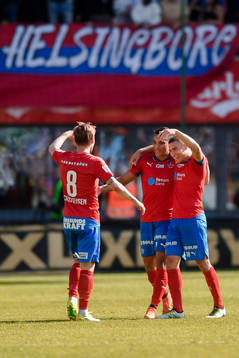 Helsingborgs målskyttar Matthew Rusike och Jordan Larsson