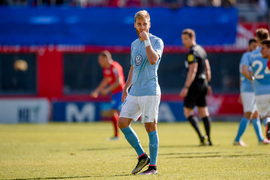 Malmö FFs Rasmus Bengtsson deppar