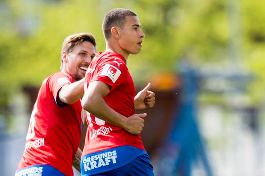 Helsingborgs Martin Christensen och Jordan Larsson jublar