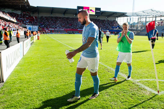 Malmö FFs Guillermo Molins och Oscar Lewicki deppar när