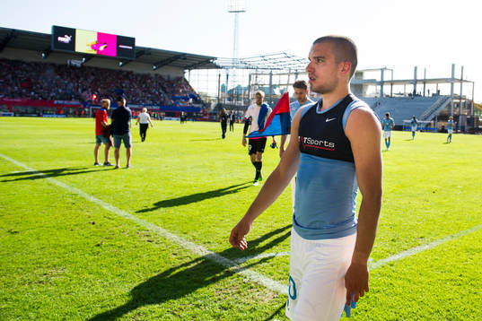 Malmö FFs Vladimir Rodic deppar när han lämnar planen