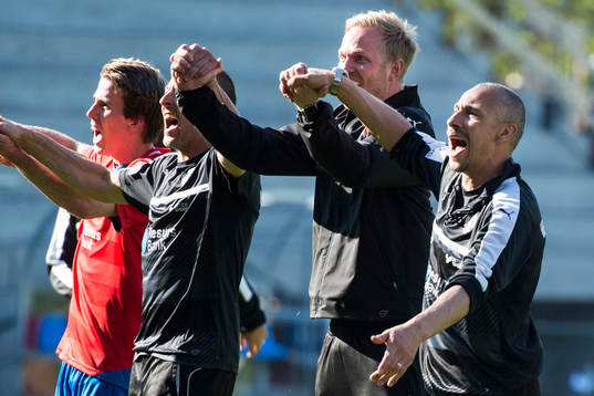 Helsingborgs manager Henrik Larsson och assisterande