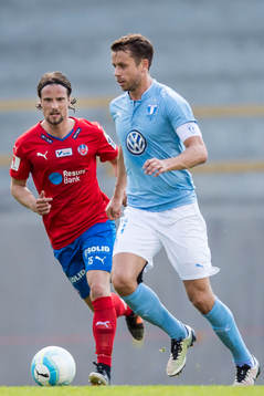 Helsingborgs Linus Hallenius och Malmö FFs Kari Arnason