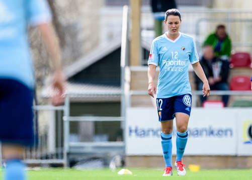 Djurgårdens Emilia Appelqvist på uppvärmningen