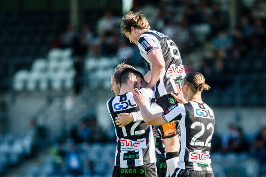 Landskronas spelare jublar