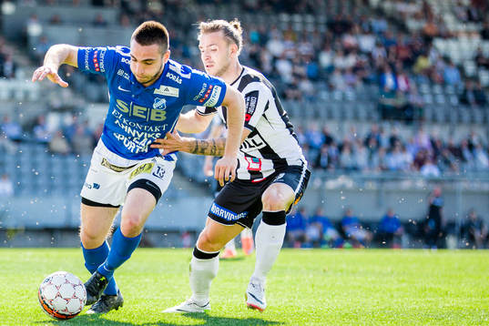 Norrbys Kardo Sachel Aso Omar och Landskronas Filip Pivovski