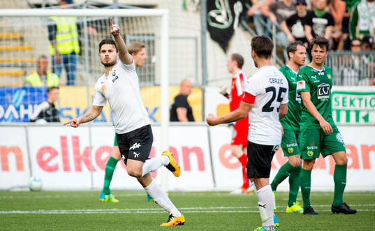 Örebros Astrit Ajdarevic gör 2-2 på straff