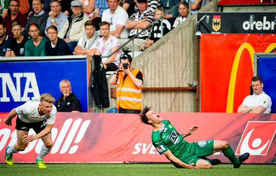 Hammarbys Melker Hallberg deppar