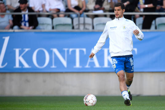 IFK Göteborgs Mauricio Albornoz värmer upp innan