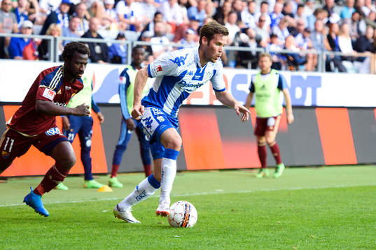 Djurgårdens Amadou Jawo och IFK Göteborgs Emil Salomonsson